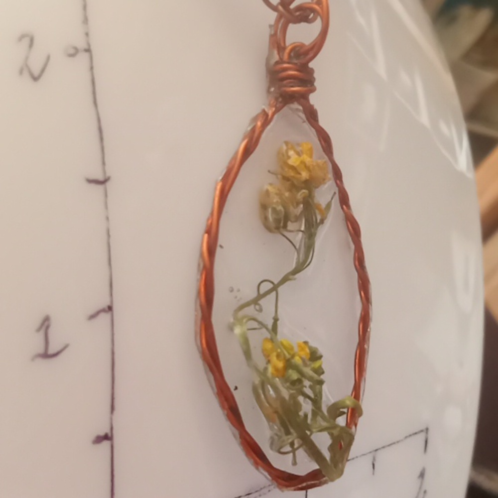 Spring necklace - Picture 3 of 3